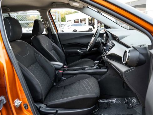 Used 2021 Nissan Kicks SV image 30