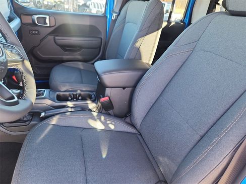 New 2026 Jeep Gladiator Sport image 9