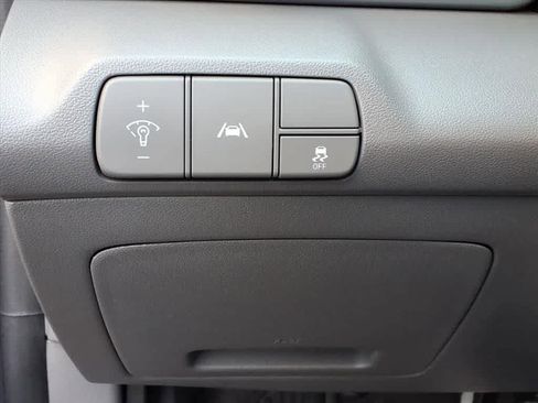 Used 2023 Hyundai Elantra SEL w/ Convenience Package image 15