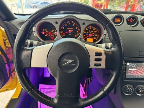 Used 2005 Nissan 350Z Touring image 15