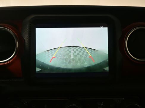 Used 2018 Jeep Wrangler Unlimited Rubicon image 31