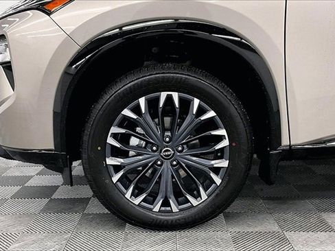 New 2026 Nissan Rogue Platinum image 11