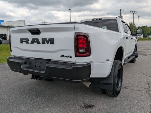 Used 2026 RAM 3500 Tradesman AWD/4WD image 8