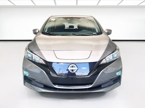 Used 2025 Nissan Leaf S FWD image 2