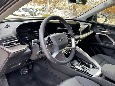 Certified 2025 Audi Q5 Premium Plus w/ Premium Plus image 16