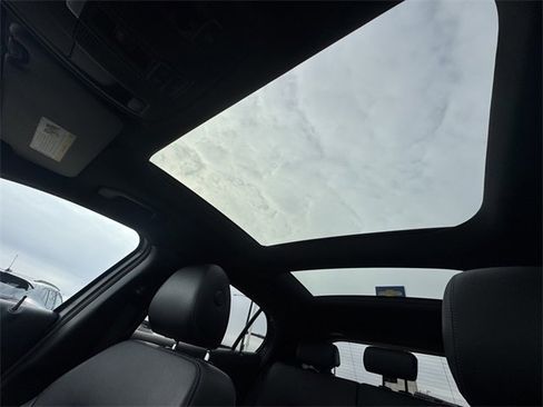 Used 2020 Mercedes-Benz GLA 250 GLA 250 image 31