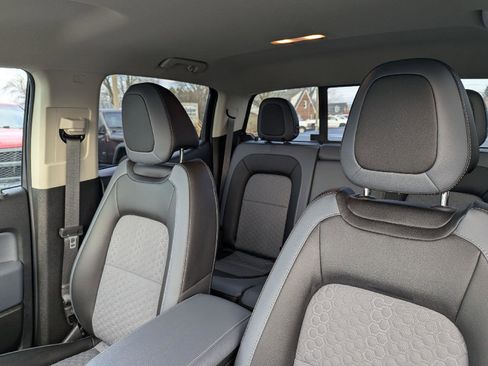 Used 2022 Chevrolet Colorado Z71 image 25