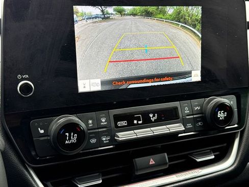 Used 2025 Toyota Grand Highlander AWD image 26