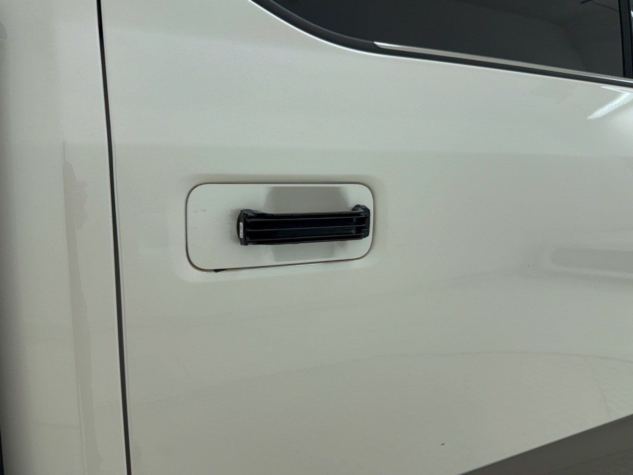 Used 2019 Ford F150 King Ranch w/ Equipment Group 601A Luxury AWD/4WD image 31