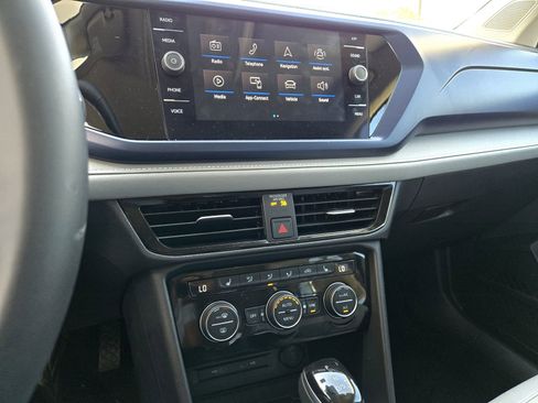 New 2024 Volkswagen Taos SE image 12