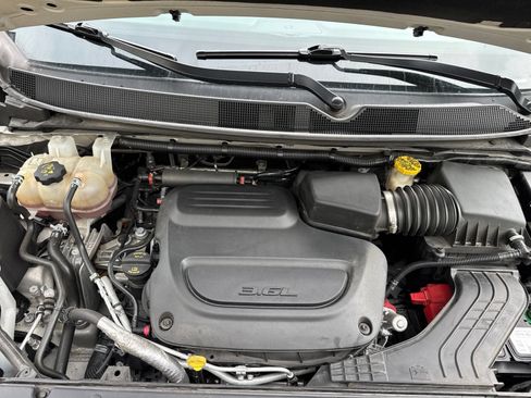 Used 2020 Chrysler Pacifica Limited FWD image 50