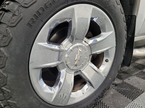 Used 2015 Chevrolet Silverado 1500 LTZ image 31