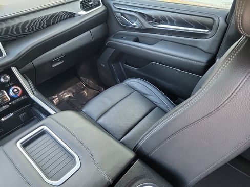 Used 2023 GMC Yukon Denali w/ Max Trailering Package image 16