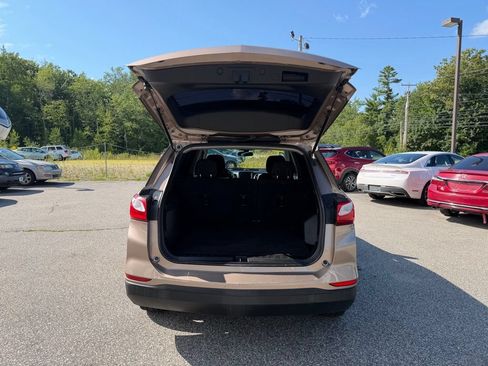 Used 2019 Chevrolet Equinox LS w/ LS Convenience Package AWD/4WD image 10