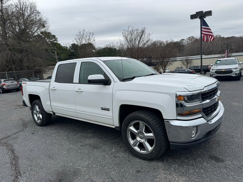 Used 2018 Chevrolet Silverado 1500 LT w/ Texas Edition image 6