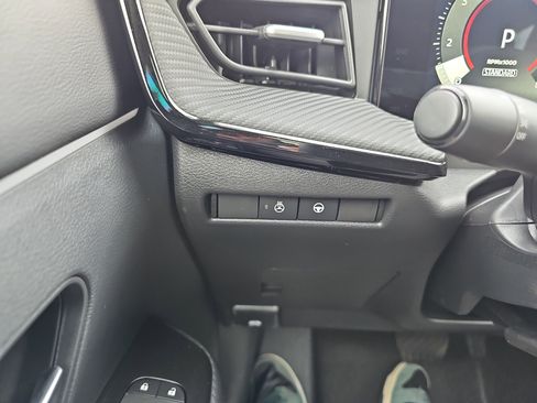 New 2026 Nissan Kicks SR w/ SR Premium Package image 29