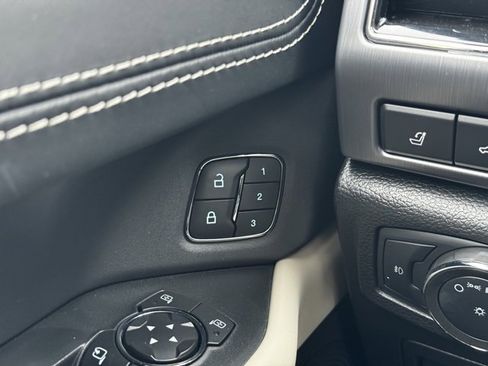 Used 2020 Ford Expedition Platinum image 41