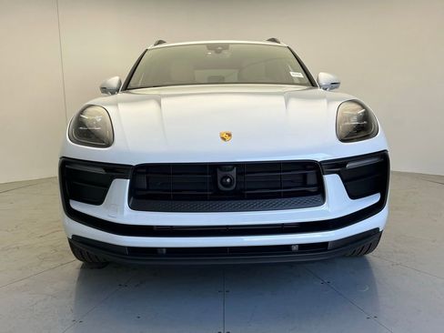 Used 2026 Porsche Macan image 25