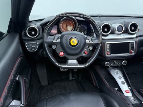 Used 2017 Ferrari California T image 52