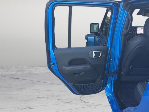 New 2026 Jeep Gladiator Sport AWD/4WD image 31