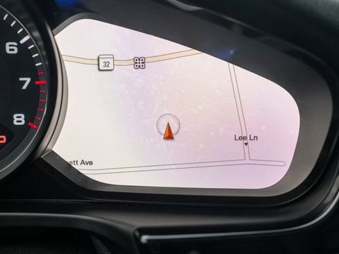 Used 2018 Porsche Panamera 4S image 32