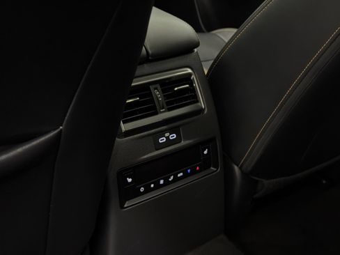 Used 2025 MAZDA CX-70 Plug-In Hybrid w/ Premium Plus AWD/4WD image 19