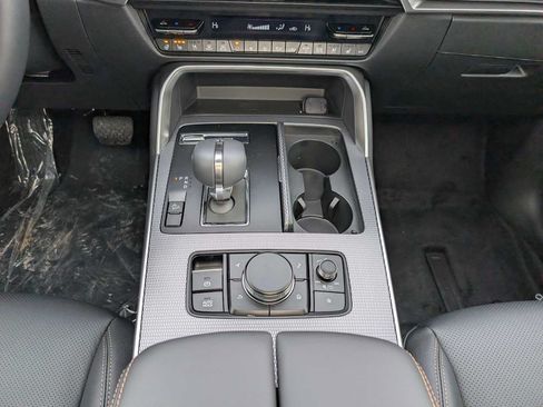 Used 2026 MAZDA CX-90 3.3 Turbo w/ Preferred Package AWD/4WD image 11