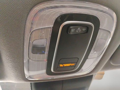 Used 2025 Hyundai Elantra Sport image 35