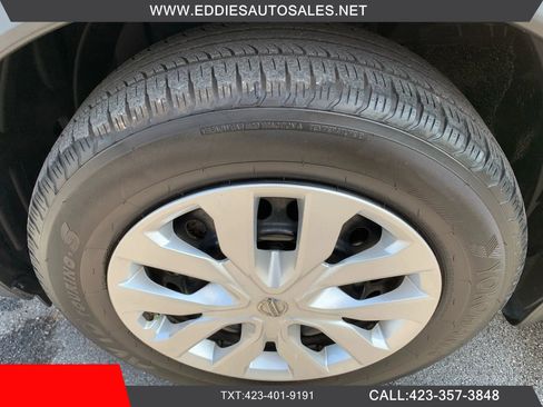 Used 2017 Nissan Rogue S image 32