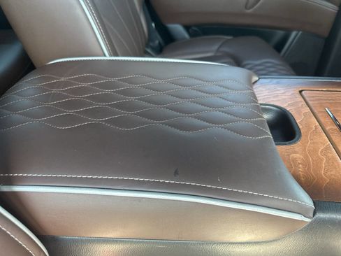 Used 2015 INFINITI QX80 Limited w/ All Season Package image 25