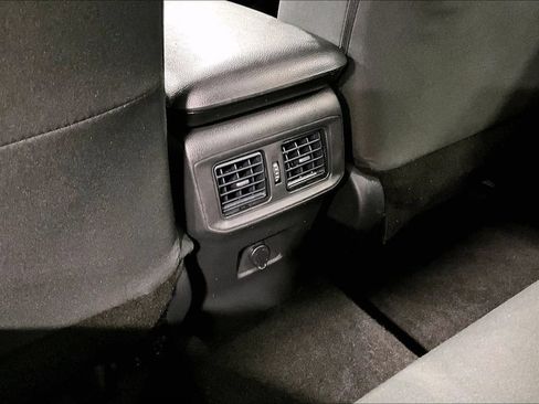 Used 2025 Toyota RAV4 LE AWD/4WD image 10