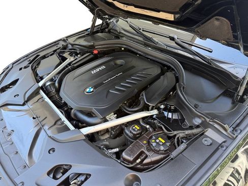 Used 2018 BMW 540i xDrive AWD/4WD image 25