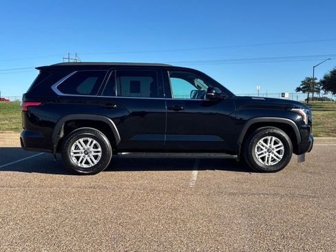 Used 2025 Toyota Sequoia SR5 image 5