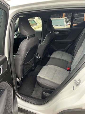 Used 2023 Volvo XC40 B5 Core AWD/4WD image 14