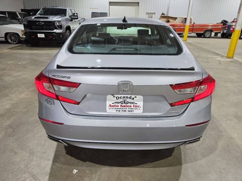 Used 2021 Honda Accord Sport image 9