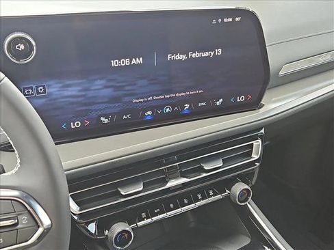 New 2026 Chevrolet Traverse LT w/ Driver Confidence Package image 12