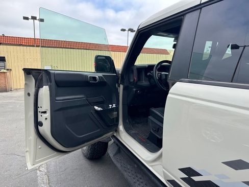 Used 2025 Ford Bronco Raptor AWD/4WD image 7