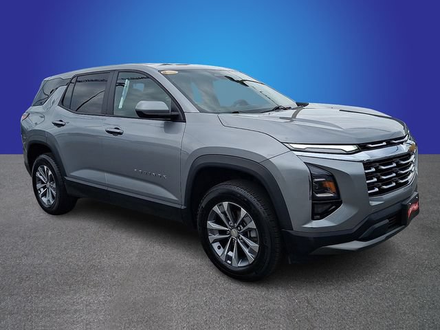 Used 2025 Chevrolet Equinox LT AWD/4WD image 3