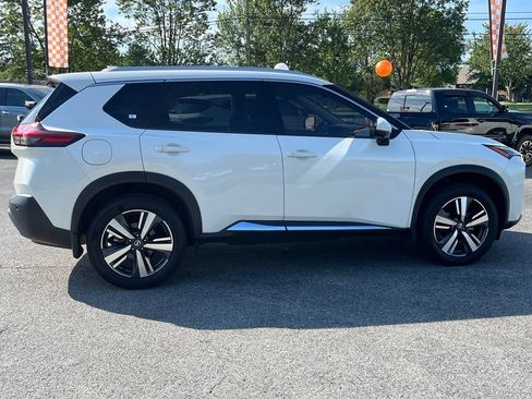 Used 2021 Nissan Rogue SL FWD image 12