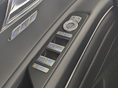 Used 2025 Genesis GV80 2.5T Standard image 17