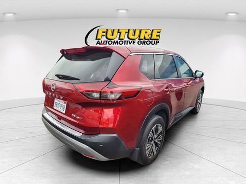 Certified 2022 Nissan Rogue SV w/ SV Premium Package image 3
