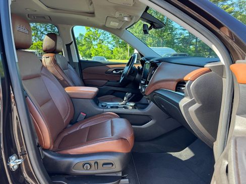 Used 2018 Chevrolet Traverse High Country AWD/4WD image 20