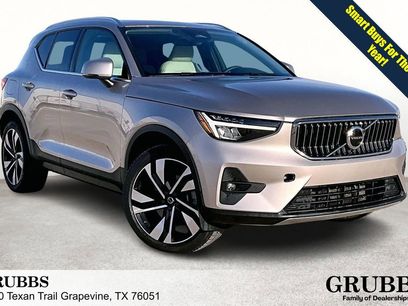 Used 2023 Volvo XC40 B4 Plus w/ Protection Package Premier