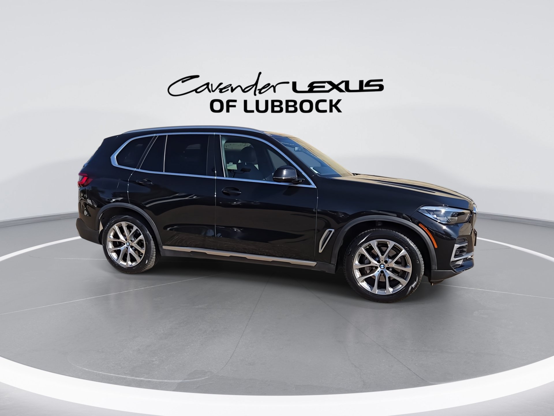 Used 2022 BMW X5 xDrive40i w/ Premium Package AWD/4WD image 9