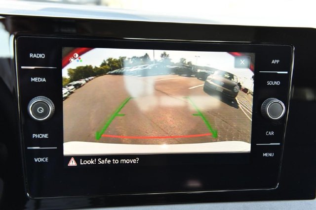 Used 2025 Volkswagen Jetta SE w/ Sunroof Package FWD image 13