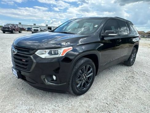 Used 2021 Chevrolet Traverse RS FWD image 1