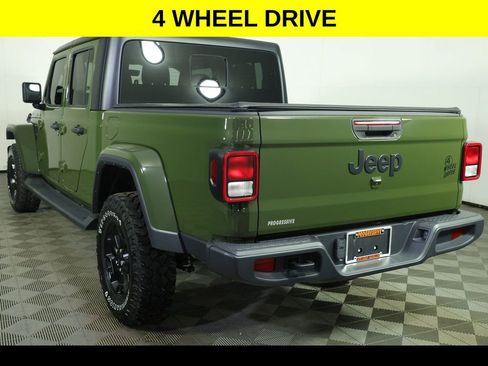 Used 2022 Jeep Gladiator Willys image 4