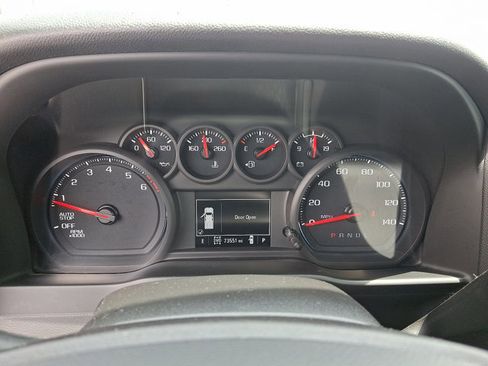 Used 2020 Chevrolet Silverado 1500 Custom w/ Custom Value Package AWD/4WD image 19