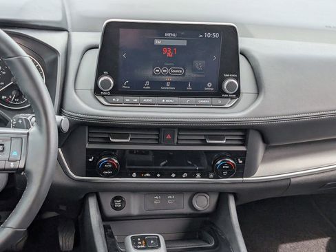 Certified 2025 Nissan Rogue SV w/ SV Premium Package FWD image 12