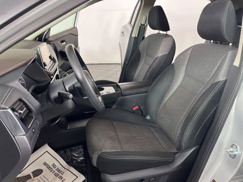 Used 2022 Nissan Rogue SV FWD image 19
